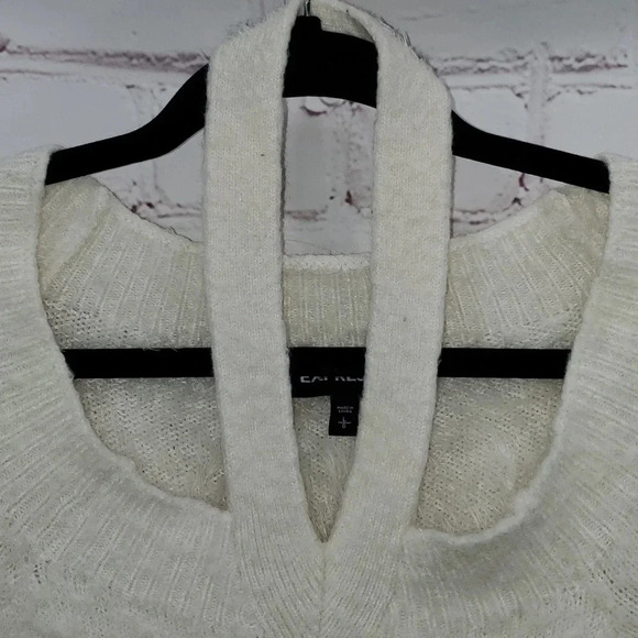 Express V Neck Off White Soft Sweater Women's Size L - Picture 2 of 10